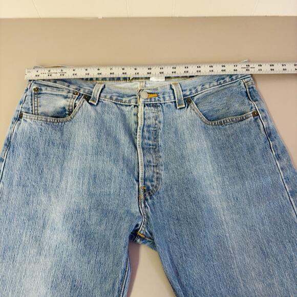 Levis 501 Jeans Mens 36 X 30 Button Fly Straight Leg Medium Wash Blue Denim - Picture 7 of 10